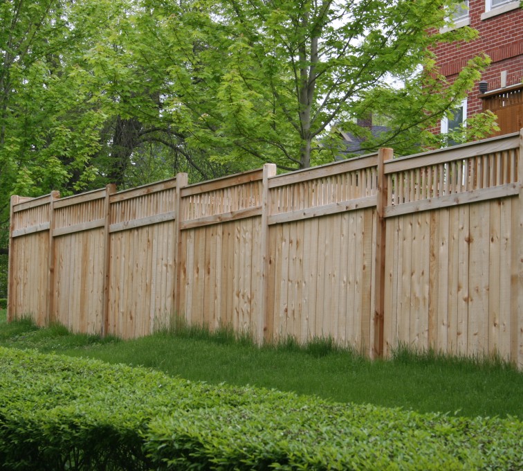 AFC Grand Island - Wood Fencing, 1064 Custom Solid with Accent Top